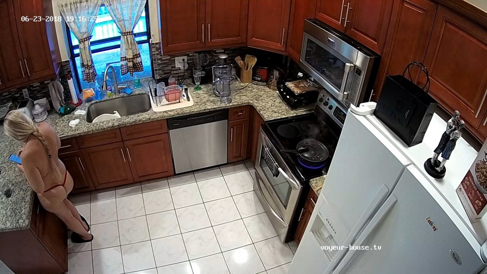 bandicam 2018-06-24 00-16-38-447.jpg