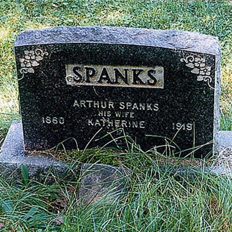 Tombstone-Arthur-Spanks.jpg