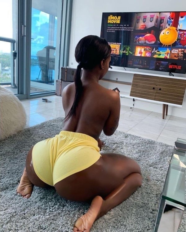 PICTURE LOVELY V 2030.jpg