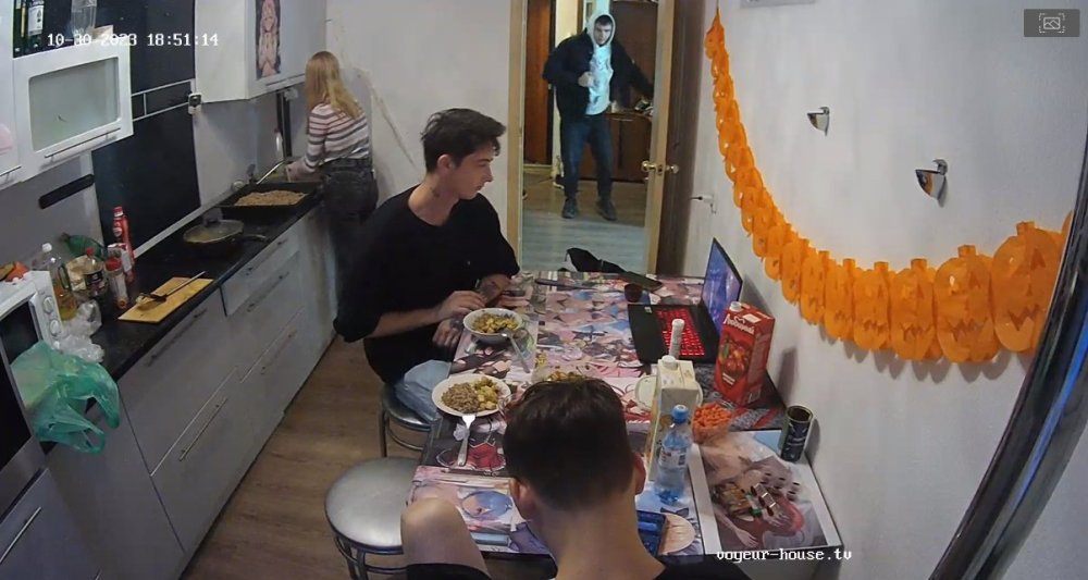 bandicam 2023-10-31 03-27-19-357.jpg