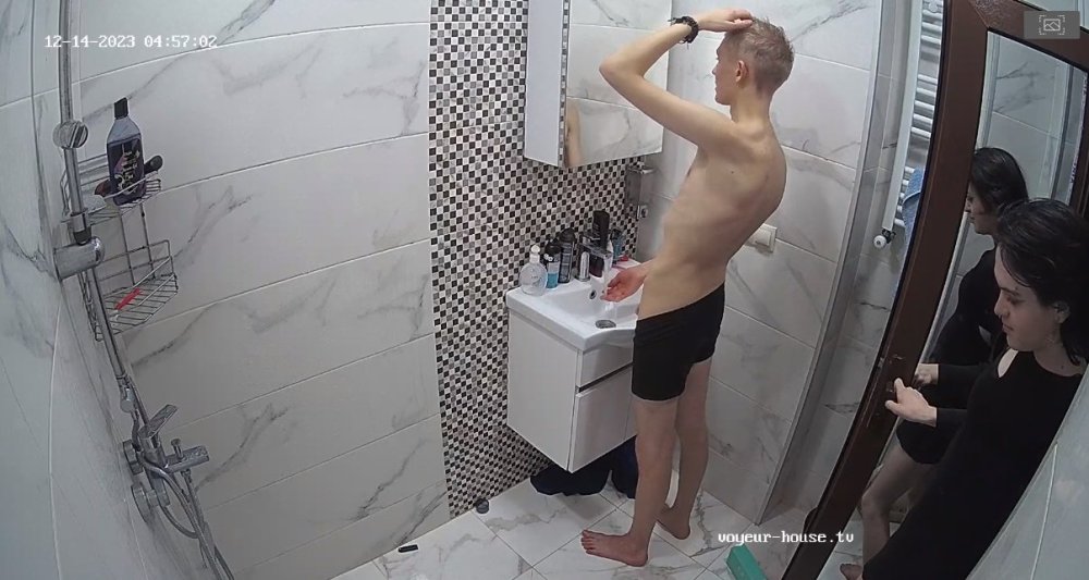 bandicam 2023-12-14 05-27-24-466.jpg