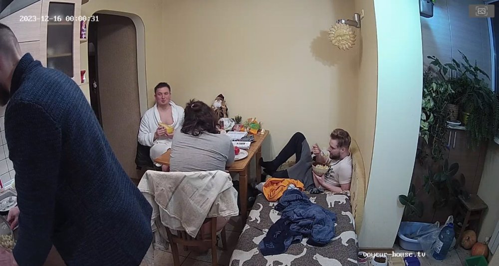 bandicam 2023-12-16 00-32-46-038.jpg