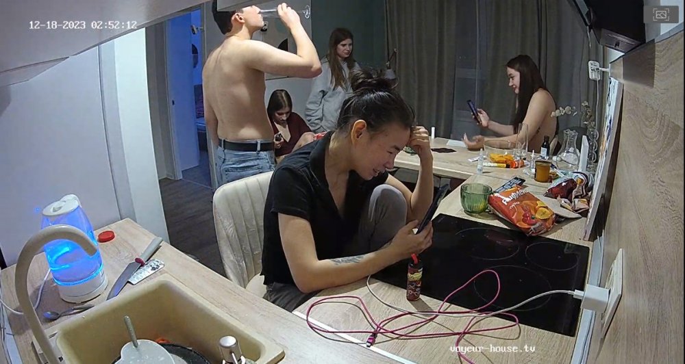 bandicam 2023-12-18 01-08-11-385.jpg