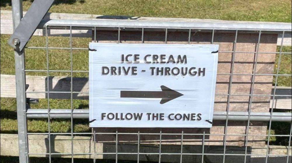 FUNNY SIGNS 40.jpg
